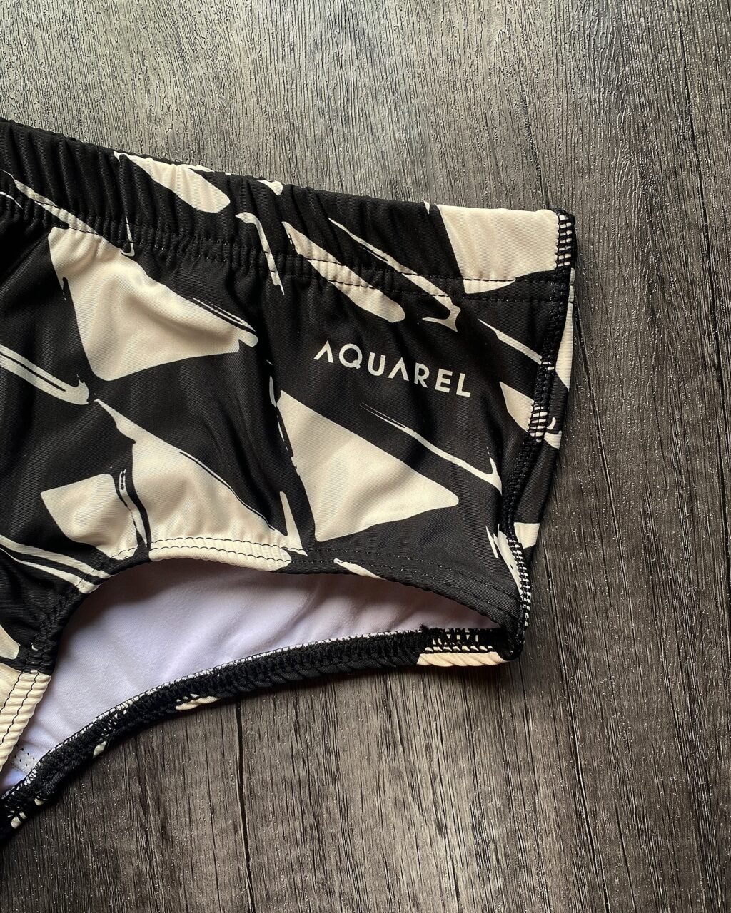 Instagram post from aquarel.col. This post is in position 3.